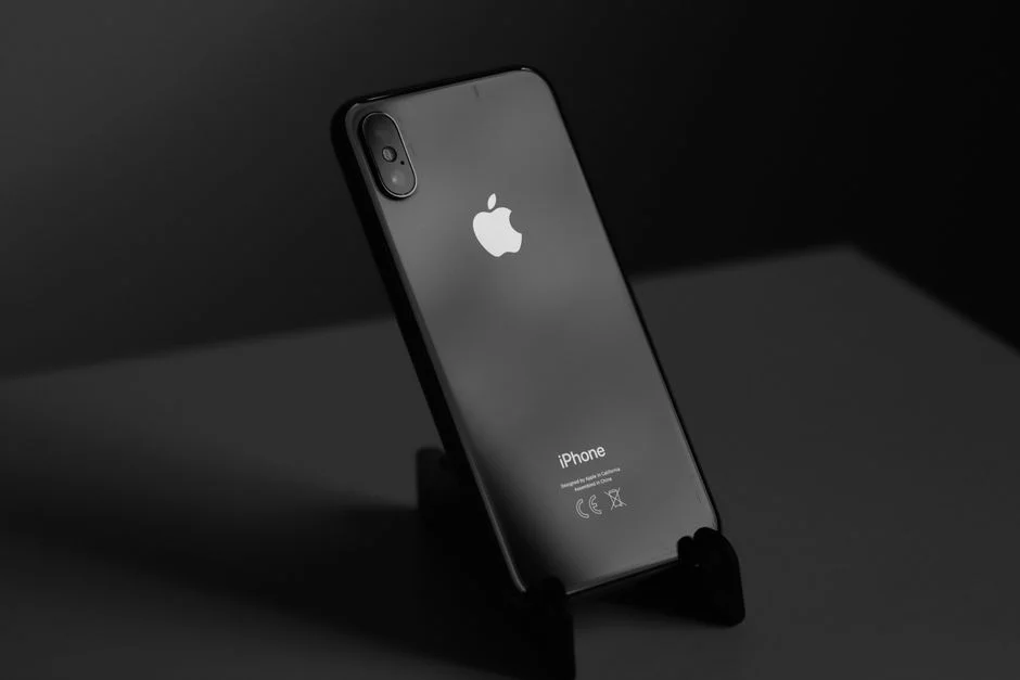 Apple Sues Leaker Prosser — He Points Fingers at Former Associate — Health Medicine