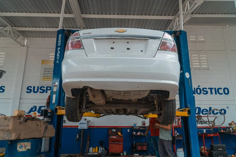Chevrolet Reveals 2027 Silverado 1500 with New V-8 Engines, High-Tech Interior — Science