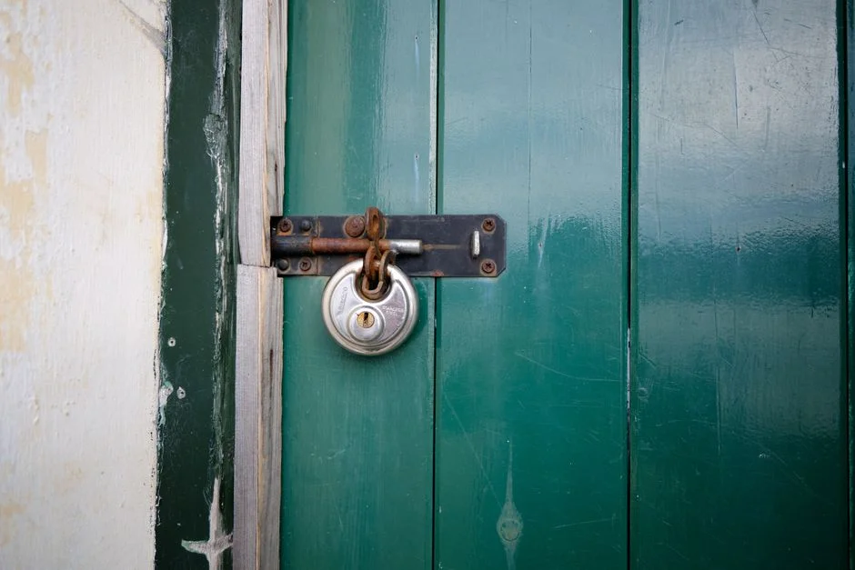Critical Security Flaws Hit Chrome, UniFi, macOS — Enterprises Face Urgent Response — Technology