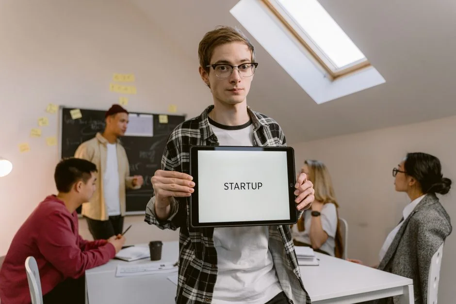 Digital Startups Reject Legacy Databases — Agentic Stacks Take Over — Telecommunications