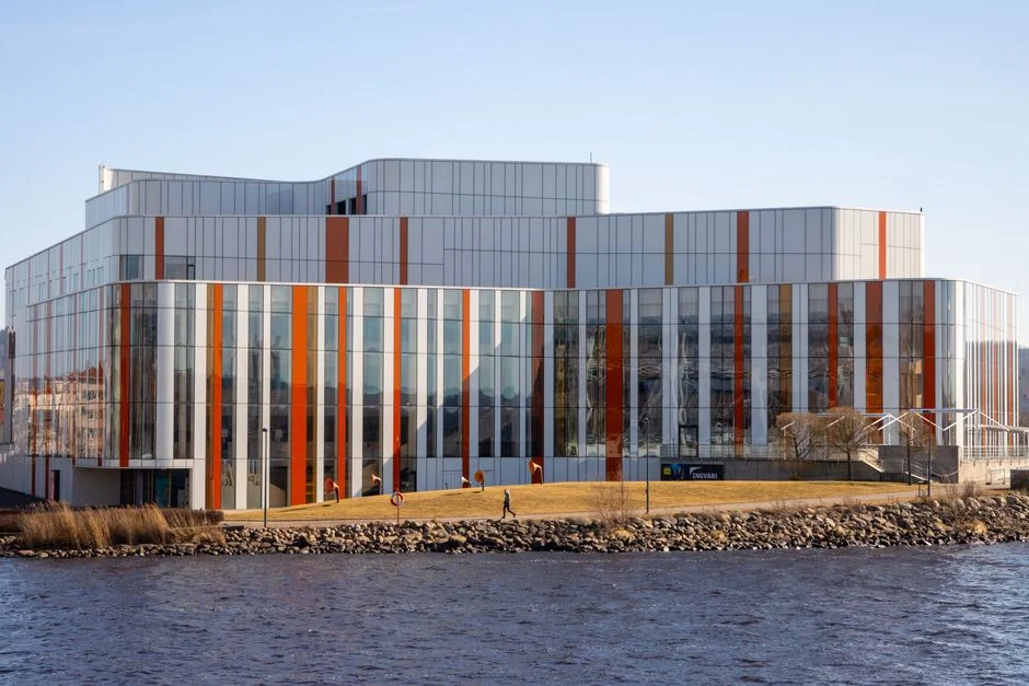 Kennedy Center Tells Court It Owes No Rescheduling After Judge Blocks Closure Plan — Telecommunications