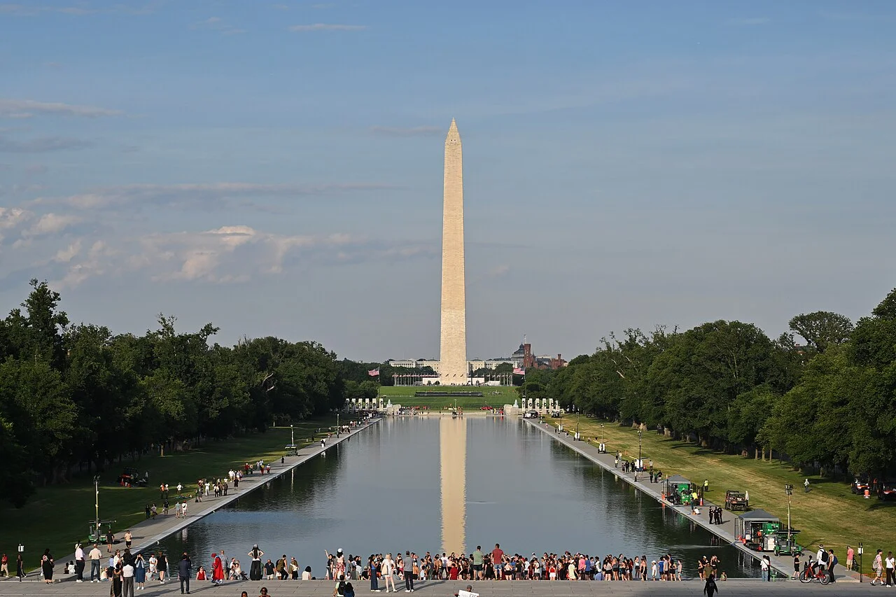 Trump's Algae-Green Reflecting Pool Becomes Internet's Favorite Meme — Technology