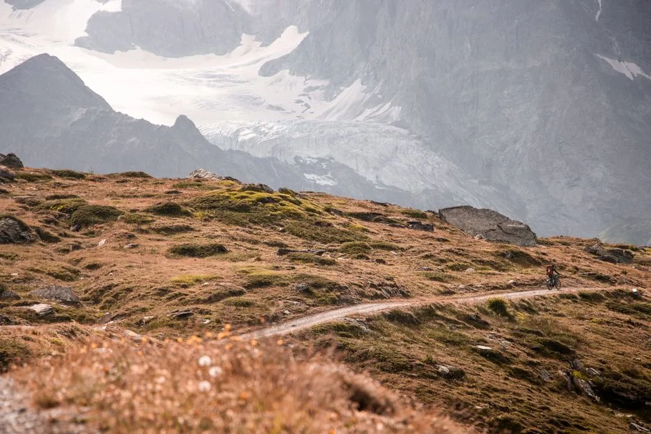 Yeti Launches New LT Bike at La Thuille — Mass Dampers Could Shake Up Mountain Bike Market — Cybersecurity